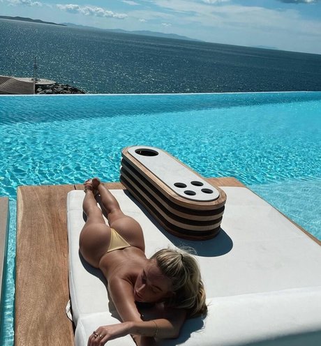 Antonia Freya Lidia art étoile galerie