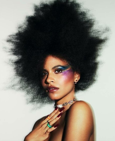 Zazie Beetz nus de stars du porno photos