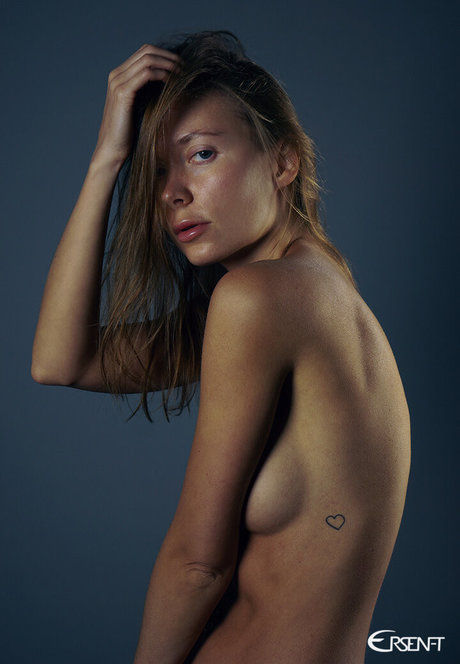 Alex Sky modèle xxx archive