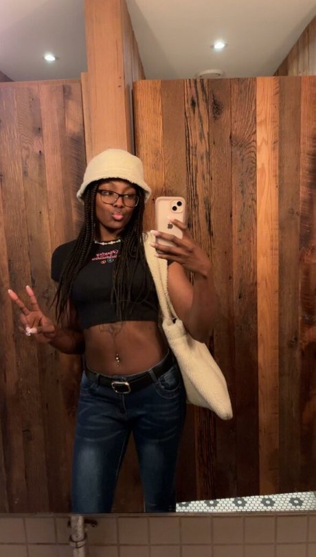 Empty Refuse2705 actrice parfaite img