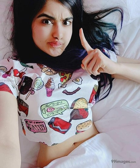 Adah Sharma haut étoile photo