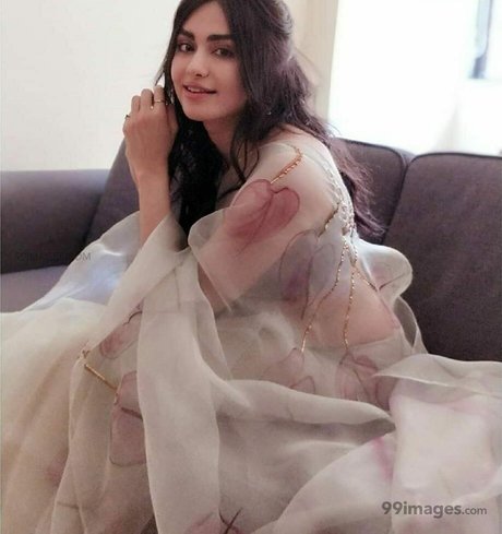 Adah Sharma star du porno sympa des photos