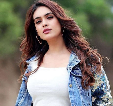 jeans cul onlyfans belle chaude images