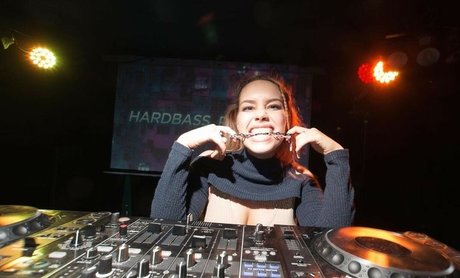 Lera Valerianka actrice xxx photos