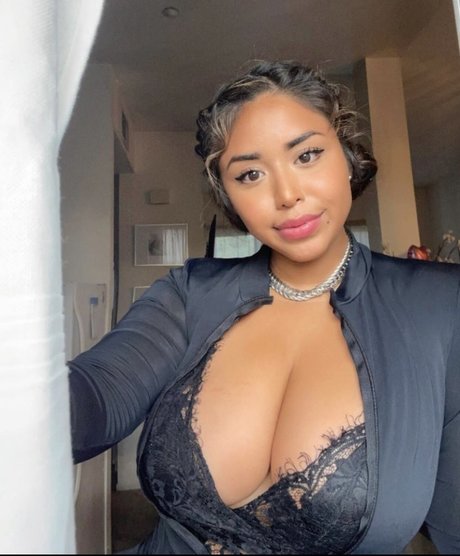 Saraiii Fon777 modèle de sexe galerie