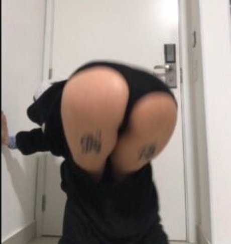 aks4vage star du porno parfaite archive