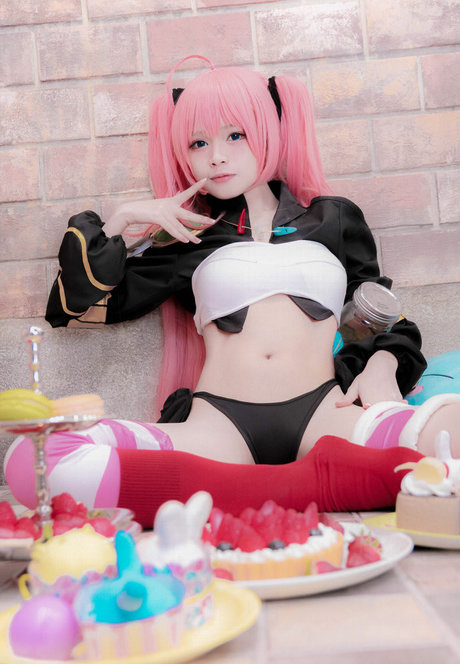 miholy modèle de sexe archive