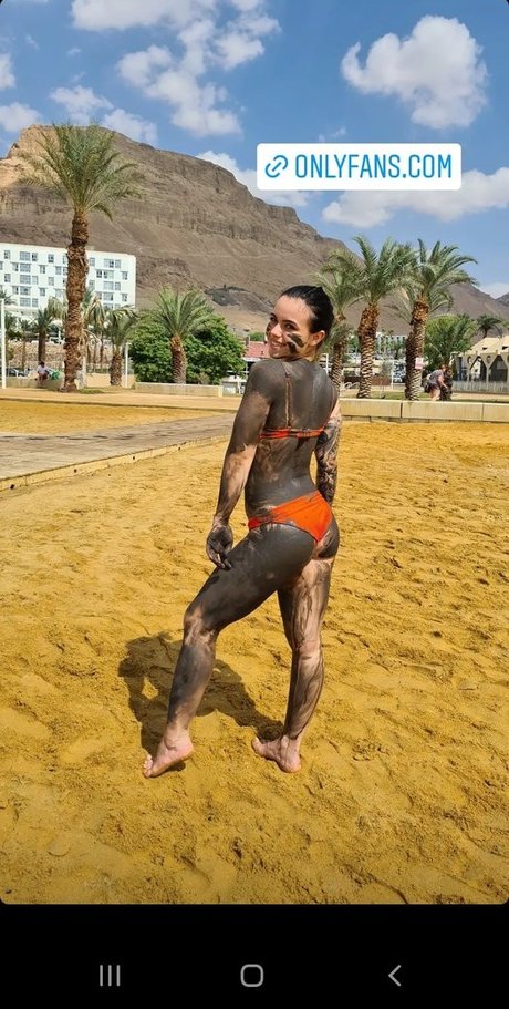 Daniella Shutov actrice chaude collection