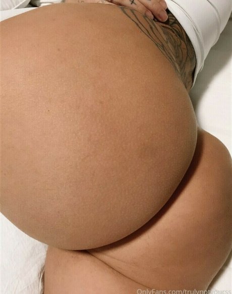 Yasmin Braga étoile nue galeries