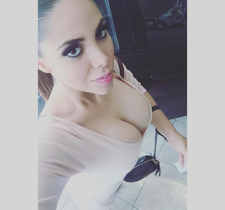 Claudia Guajardo modèle adulte galerie