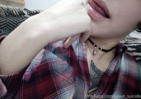 Julian Suicide étoile photos