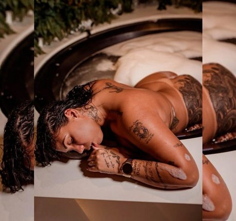 Mila Cristie modèle érotique des photos