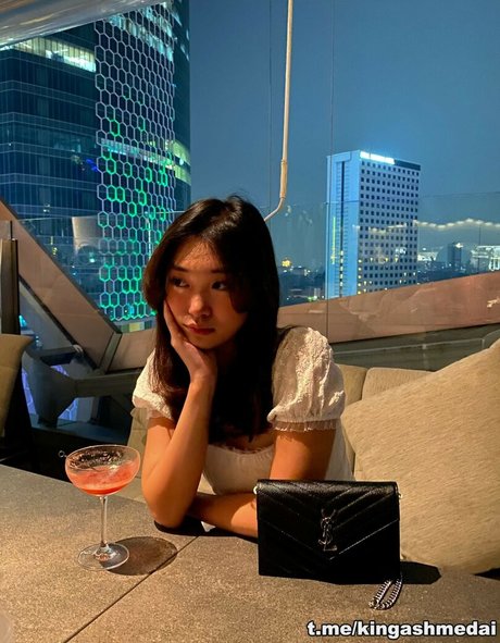 Livy Renata belle étoile photo