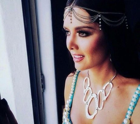 Marlene Favela nus étoiles galeries