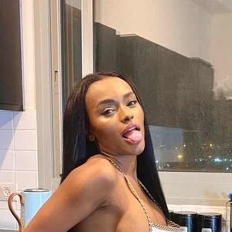 Sapir Adona actrice xxx des photos