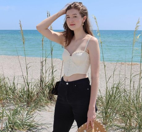 Extraseedless actrice adulte galeries