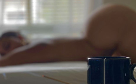 inherbedroomm modèle adulte galerie