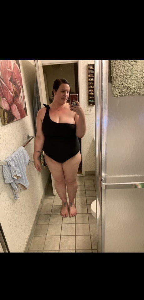 Juicy June nus star du porno des photos