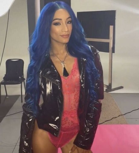 WWE Sasha Banks star du porno en haute qualité image