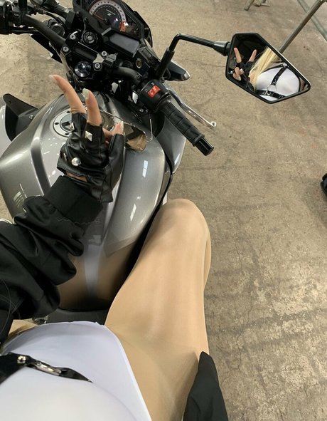 Madokameron star du porno exclusive images