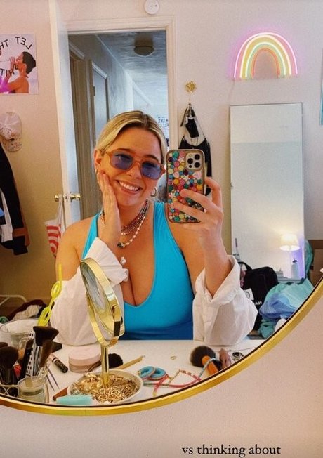 Emma Topp star du porno exclusive image