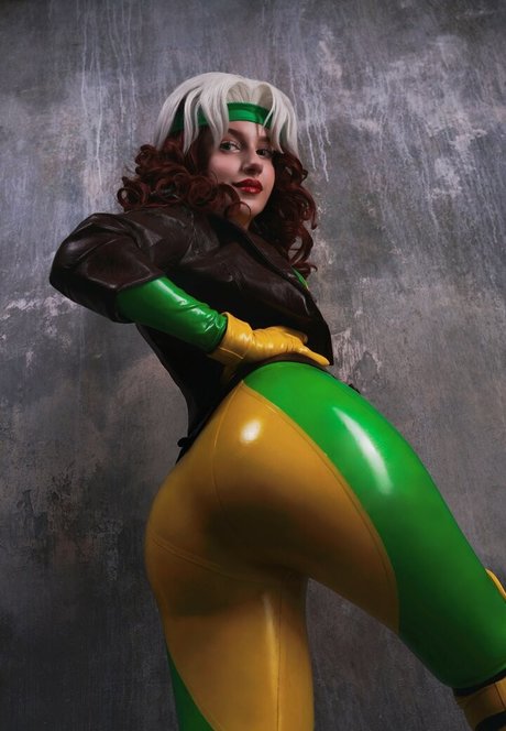 Anastasia Galuzina actrice exclusive collection