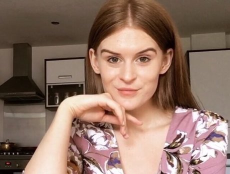 Becca ASMR étoile nue photos