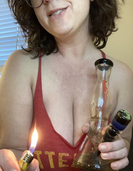 Luna Lovesbud modèle adulte img