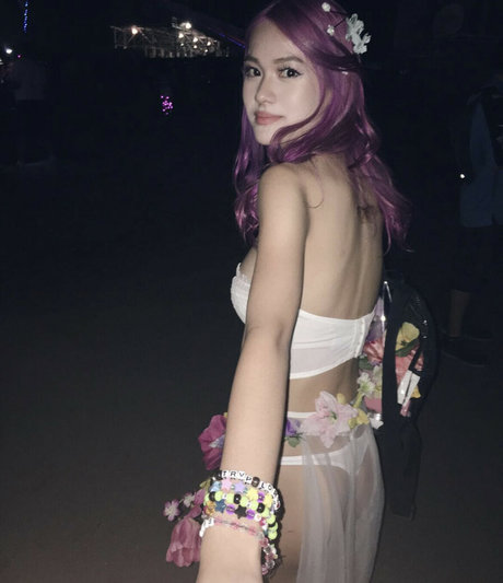 Lyvian Dao star du porno exclusive galeries