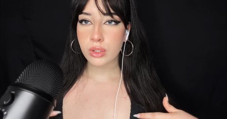 Shiny ASMR star pornographique galerie