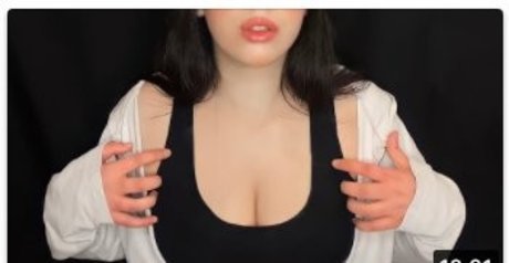 Shiny ASMR joli modèle photos