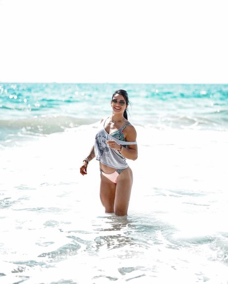 Ornella Nicolosi modèle de haute qualité galerie