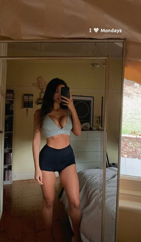 Alexandra Malliaras top star collection