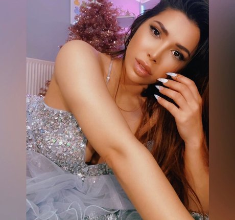 Mizz Ellaa ASMR art étoile photo