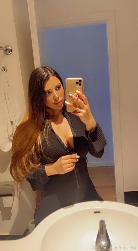Mizz Ellaa ASMR modèle porno des photos