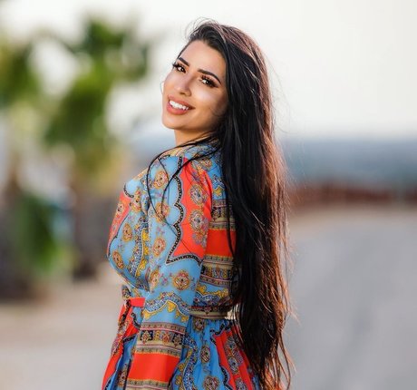 Mizz Ellaa ASMR étoile xxx images