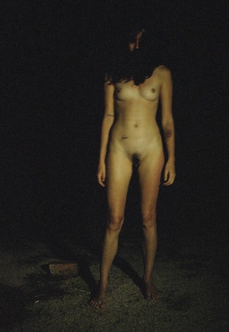 Carly Foulkes joli modèle galerie