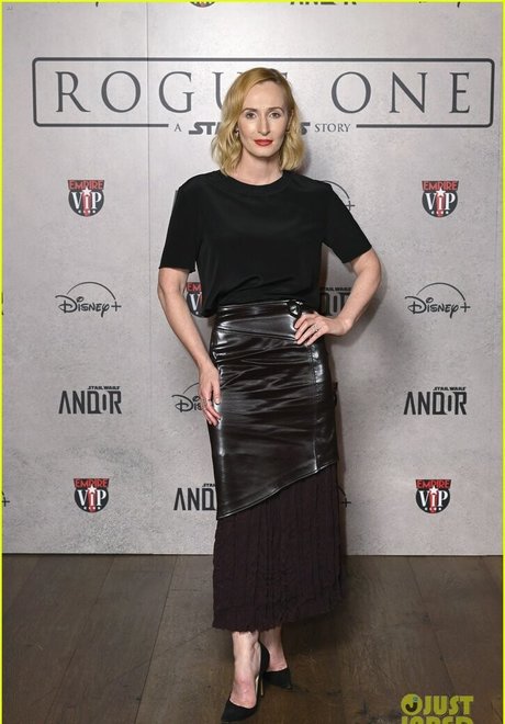 Genevieve O Reilly actrice chaude image