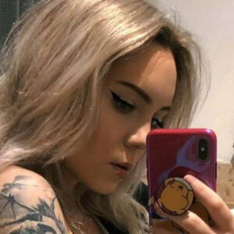 Baffy modèle sexy des photos