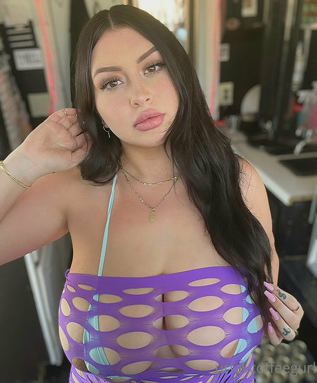 Caprice star du porno parfaite archive