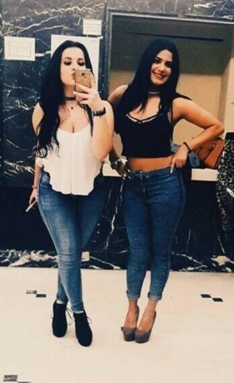 Theodwra Drinia nus étoiles image