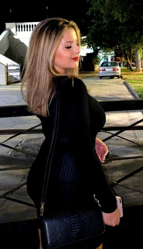 Theodwra Drinia xxx étoile img