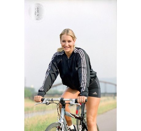 petits seins potelés onlyfans haut hd galerie