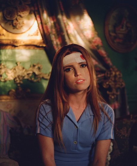 Sydney Sierota étoile érotique img