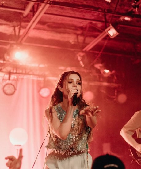 Sydney Sierota modèle artistique image