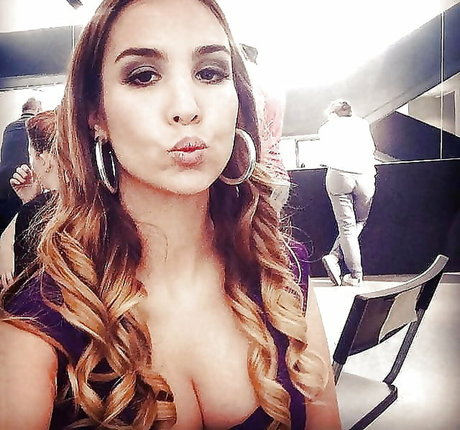 Sila Sahin haut étoile img