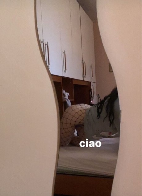 KO FI Dolly étoile nue galerie