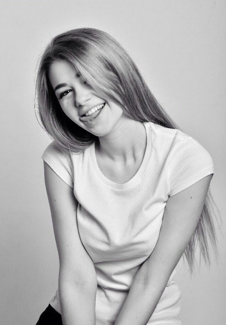 Anastasiya Ukolova modèle de haute qualité archive