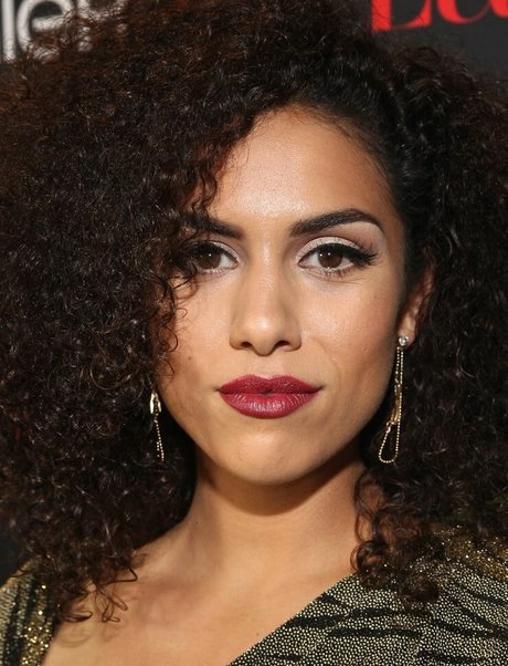 Andrea Sixtos belle actrice photo