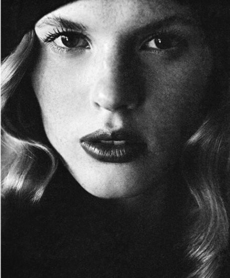 Anne Vyalitsyna belle actrice des photos